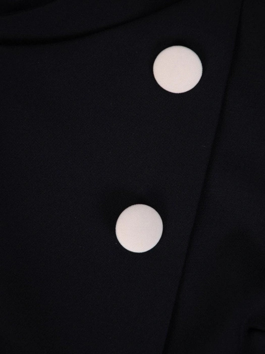 Elegancka granatowa sukienka wizytowa o prostym kroju – tuszujący fason z rękawem 3/4 i przeszyciami 21795