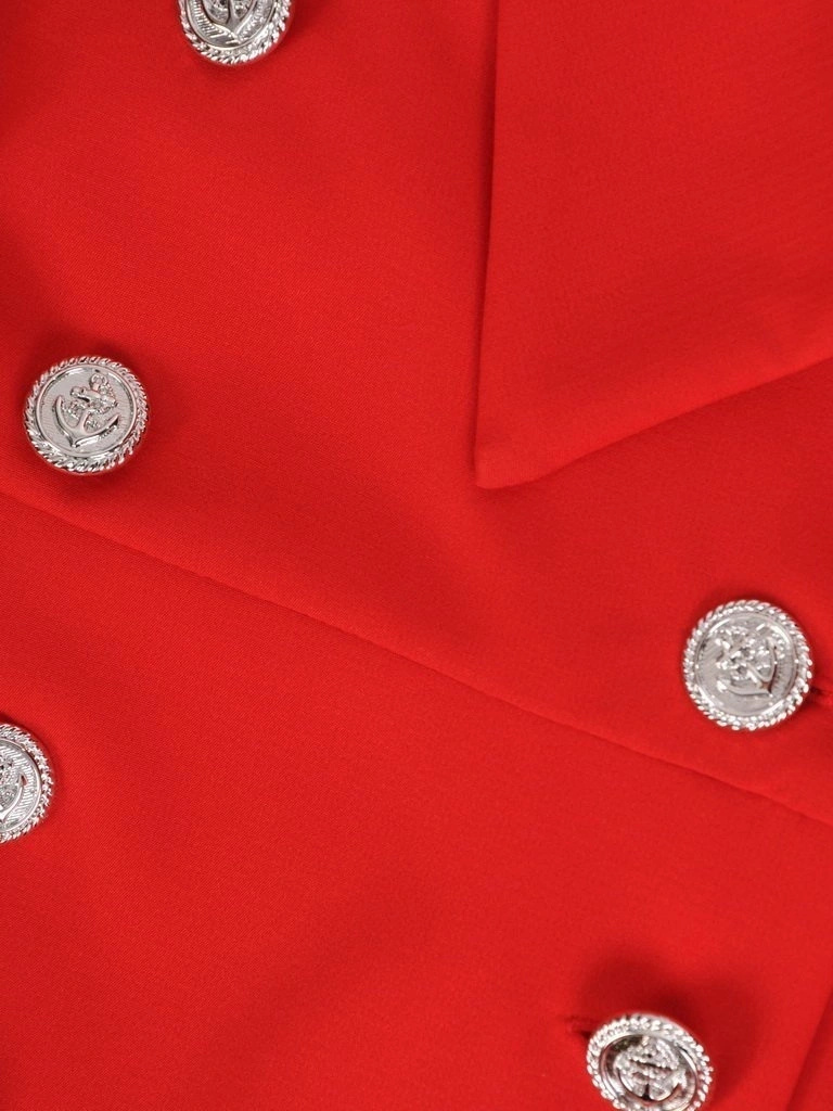 Czerwona sukienka kopertowa na święta i andrzejki – pionowe zaszewki wysmuklające sylwetkę 27740