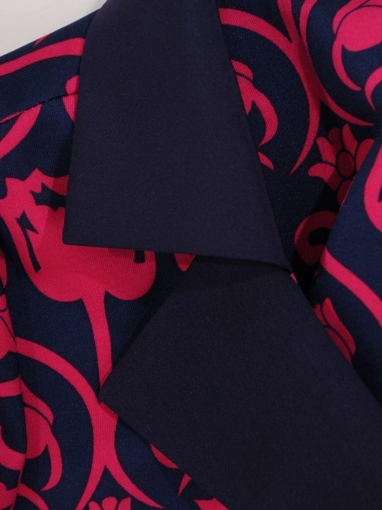 Elegancka sukienka rozkloszowana midi w kwiaty – kopertowy dekolt z kołnierzykiem 25252