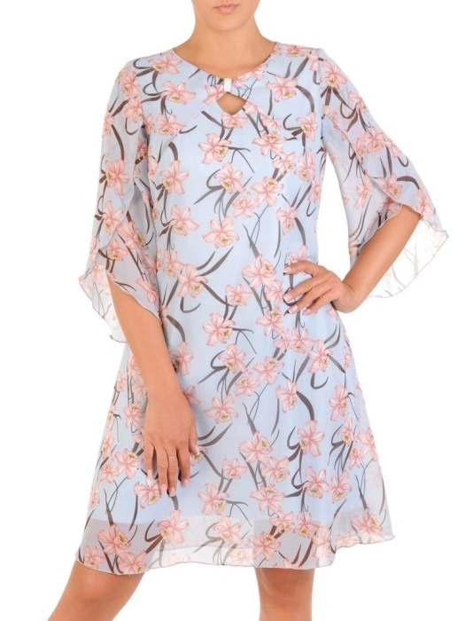 Elegancka sukienka trapezowa w kwiaty midi – tuszujący fason z rozciętymi rękawami 30185