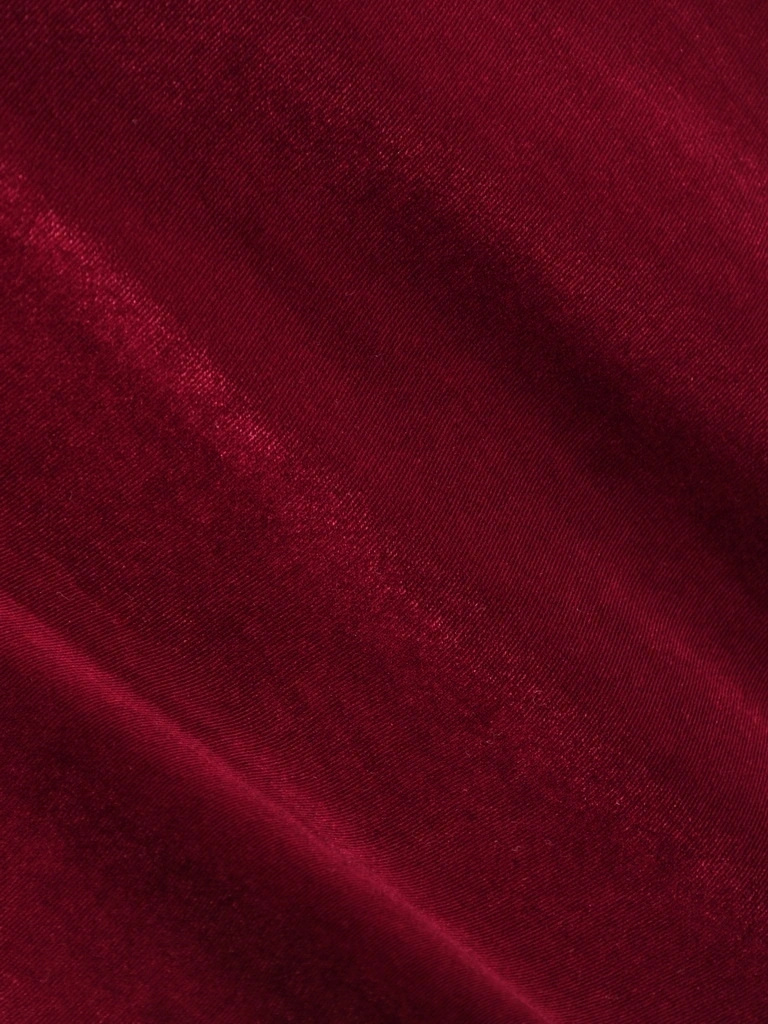 Rozkloszowana bordowa sukienka midi wizytowa – wysmuklający fason maskujący biodra 18787