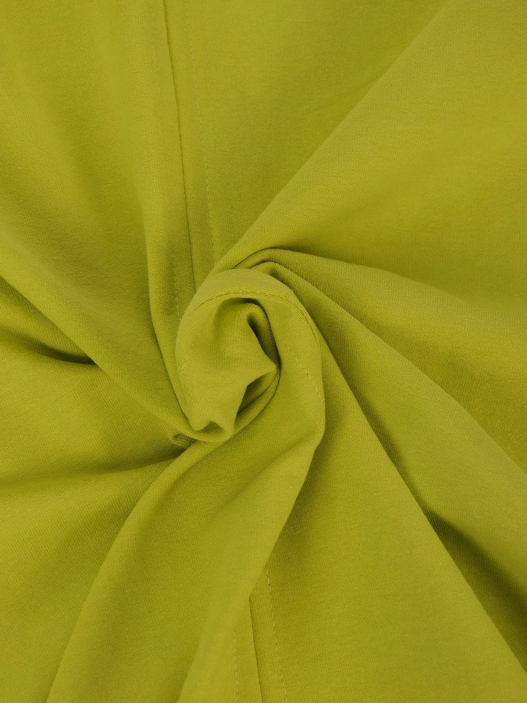 Limonkowa sukienka biurowa midi o prostym fasonie – kobiecy dekolt w łódkę i praktyczne kieszenie 6480