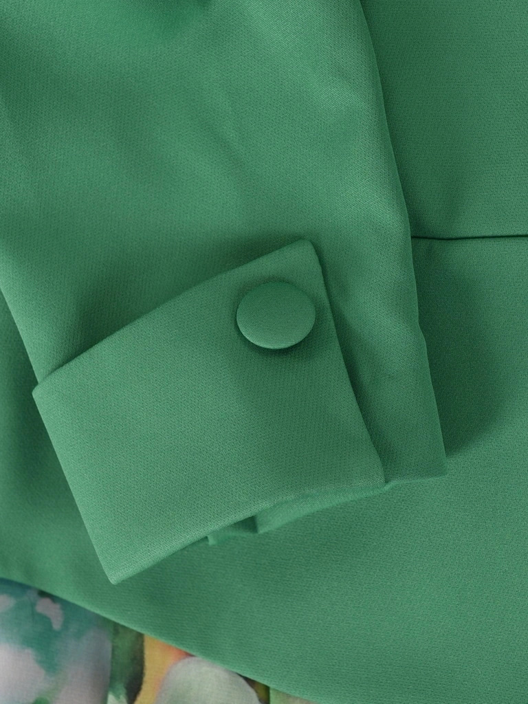 Elegancka zielona sukienka midi rozkloszowana w kwiaty – kobiecy krój maskujący biodra 36129
