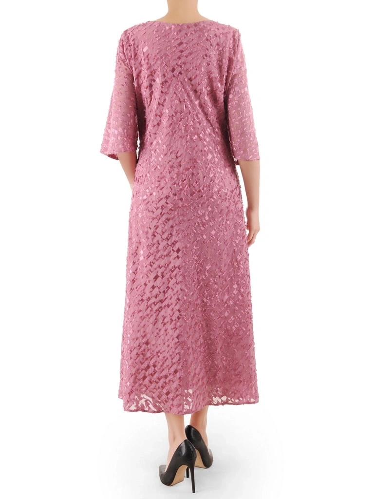 Elegancka sukienka maxi w odcieniu brudnego różu – rozkloszowany fason wysmuklający sylwetkę 38058