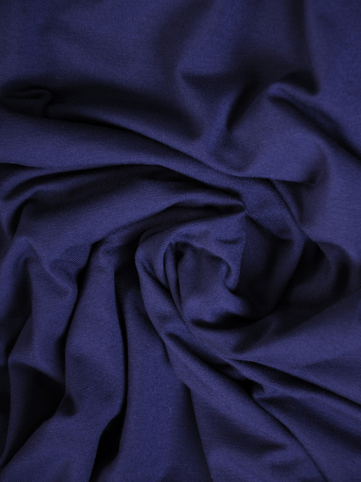 Granatowa sukienka midi podkreślająca talię 33030