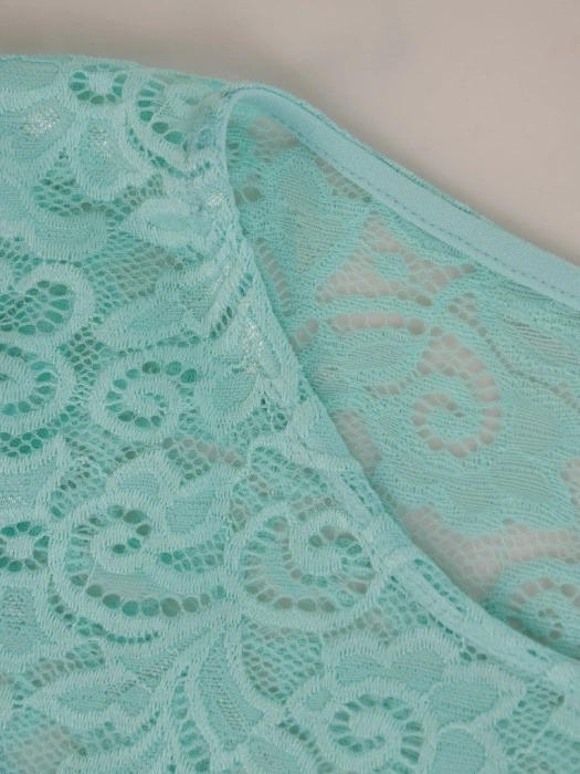 Kostium damski na wesele z prostą sukienką midi – elegancki pastelowy duet z koronką 20449