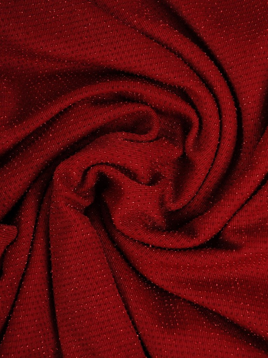Czerwona sukienka Blandyna I, zmysłowa kreacja z połyskiem.