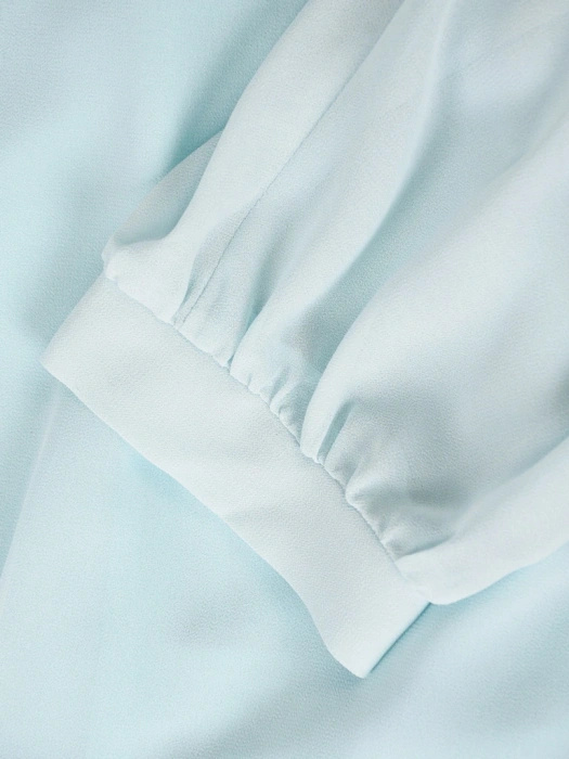 Elegancka sukienka rozkloszowana maxi w odcieniu mięty – wysmuklający dekolt w łódkę i rękaw 3/4 41695