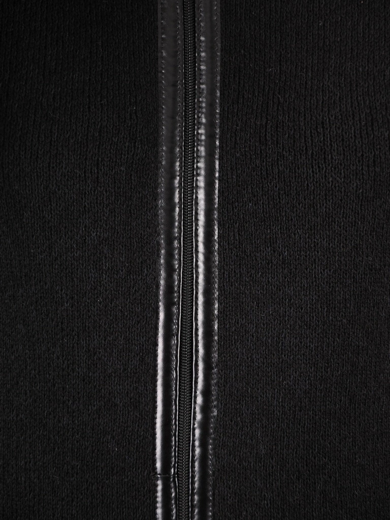 Elegancki sweter damski rozpinany czarny – modne wstawki z ekoskóry i prosty krój 38959