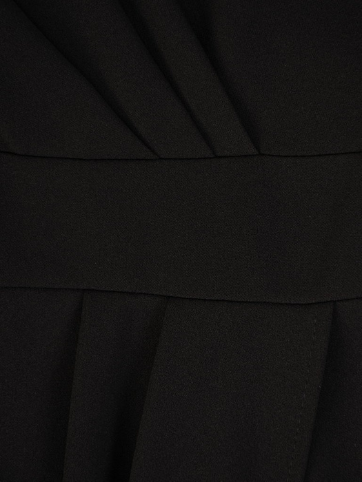 Czarna sukienka z dzianiny, kreacja z kopertowym dekoltem 24097
