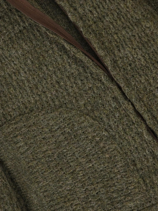 Elegancki sweter damski na suwak w butelkowej zieleni – prosty krój z kapturem i bufiastym rękawem 42175