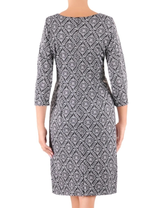 Elegancka sukienka ołówkowa midi w czerni i bieli – kobiecy fason modelujący sylwetkę 36593