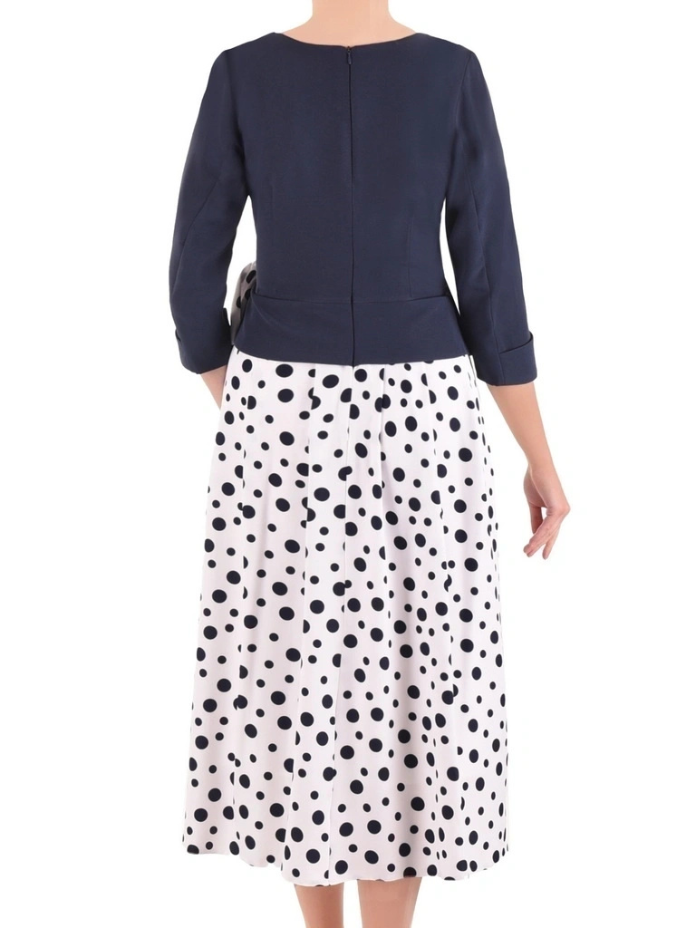 Elegancka granatowa sukienka rozkloszowana maxi w grochy – kobiecy fason z baskinką wysmuklający talię 38243