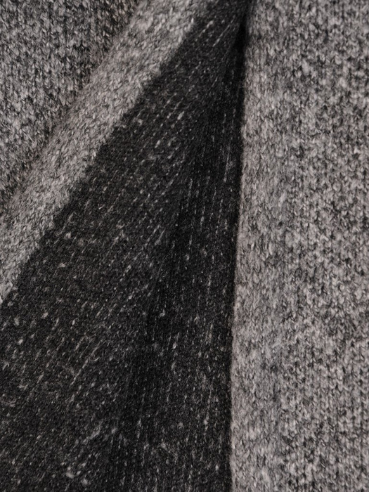 Wełniany sweter w nowoczesnym fasonie 27754