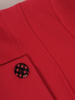 Czerwony płaszcz z modnymi przeszyciami 27807